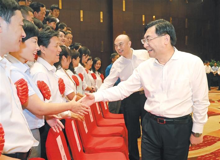 陕西省召开庆祝2019年教师节暨优秀教师表彰大会
