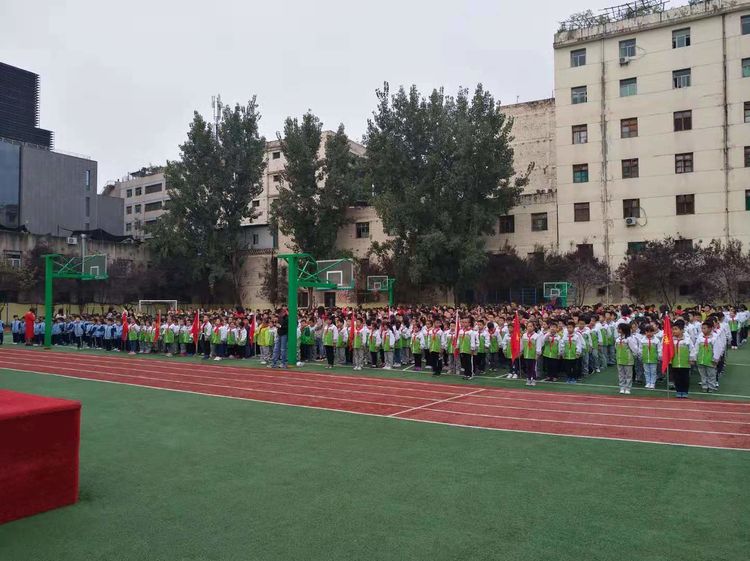 红色基因我传承 争做新时代号队员