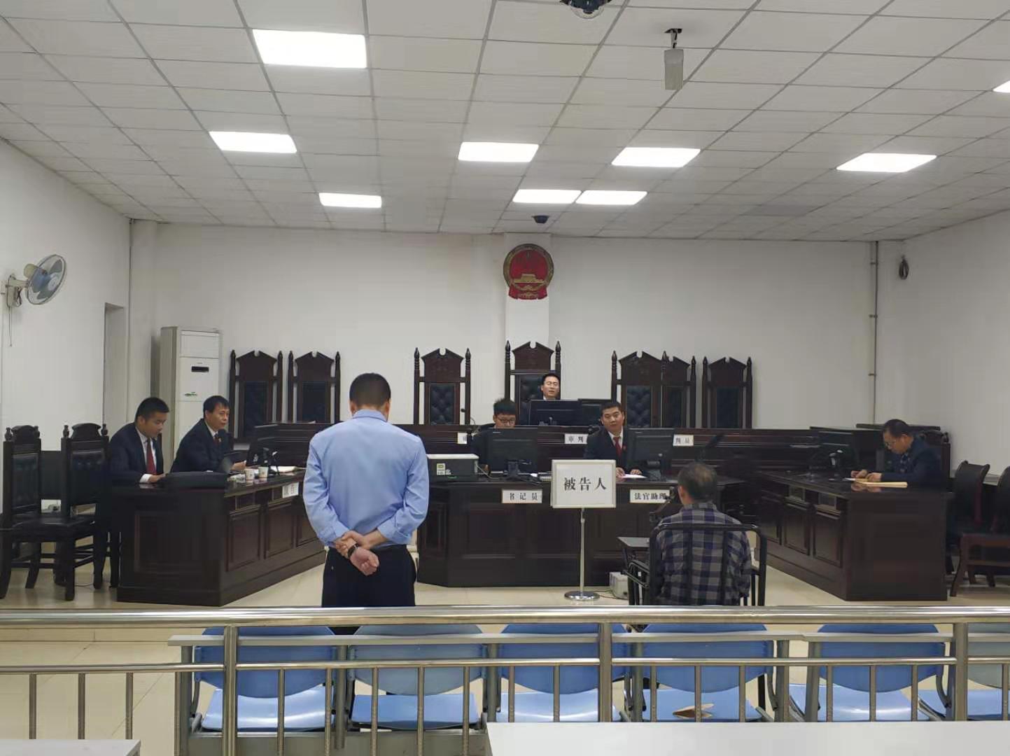 警惕！汉阴一男子在池河专偷摩托车汽油！