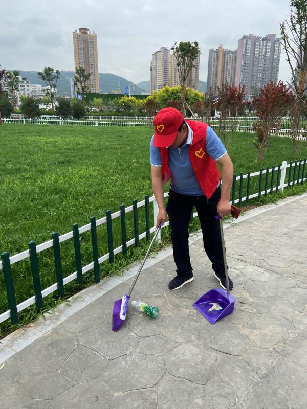彬州公路段:弘扬志愿精神，争做时代先锋