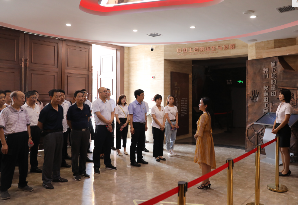 凤县教体局： 弘扬延安精神 净化政治生态