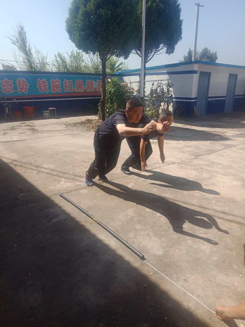 榆阳区上盐湾派出所：加强队伍建设，提升战斗力