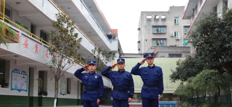 汉滨区培新小学：开展消防疏散演练   筑起校园安全防线