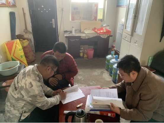 黄龙县圪台乡：挺纪在前，为脱贫攻坚“保驾护航”
