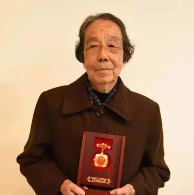 从普通妇产科医生到全国三八红旗手 ——记延安大学附属医院妇产科主任孙联珍