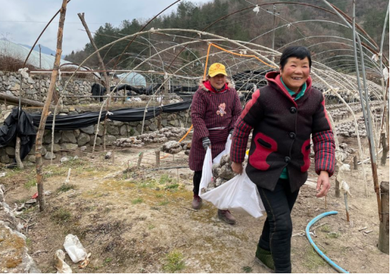 秦岭深处，这个县的村民“不好好过年”了