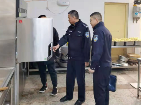 米脂公安：增强校园监管责任意识，构筑健康安全保障防线