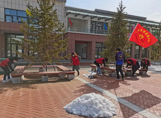 靖边县林草资源稽查大队：党员干部进社区 志愿服务暖民心