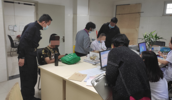 旬邑县公安局：枫桥经验消隐患  护送就医暖人心