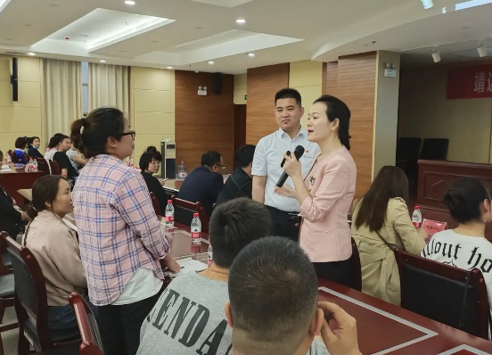 内强素质 外塑形象——靖边县行政审批服务局开展政务服务礼仪培训