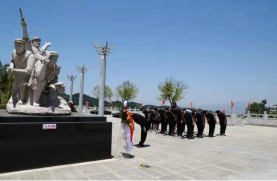 石泉法院：重温红色历史，传承奋斗精神