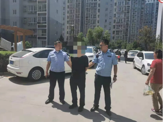 无牌就敢肇事逃逸？甘泉公安交警雷霆出击，嫌疑人一天落网！