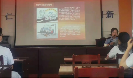 留坝县公安局交通管理大队走进县医院开展道路交通安全宣传讲座