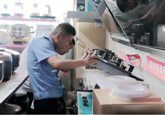 黄陵县店头镇：开展燃气安全联合检查  遏制安全事故发生