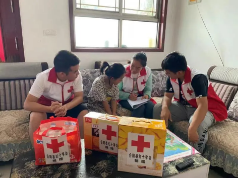 合阳县红十字会开展“术后儿童爱心家访”志愿服务活动