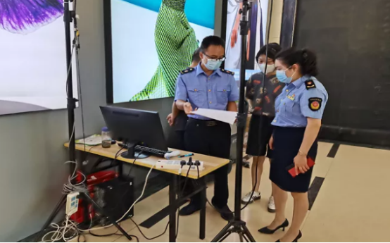 神木市市场监督管理局副局长张斌检查疫情防控工作