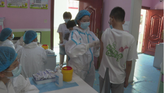 陕西汉中佛坪县12至14岁人群开始接种新冠疫苗