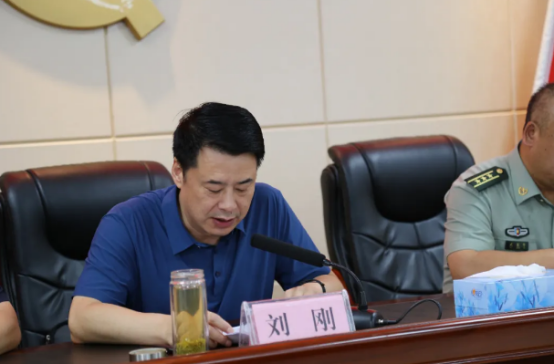 汉中市汉台区区委常委刘刚到中山街开展专题宣讲
