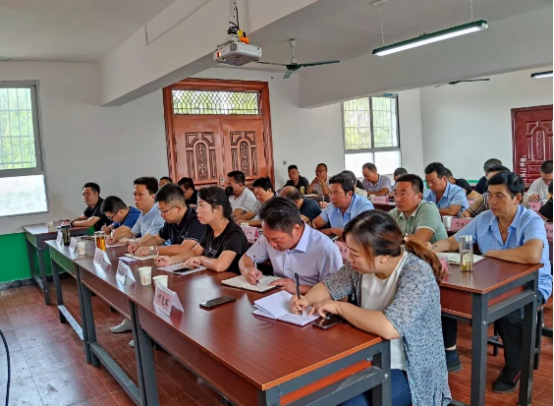 汉中市汉台区人大常委会副主任鱼仕军同志到徐望镇开展专题宣讲