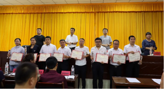 黄龙县石堡镇：薪火相传驻村情    接力奋斗启新程