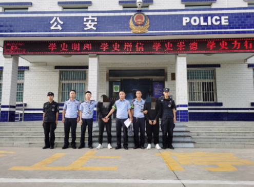 合阳公安破获系列盗窃车内财物案