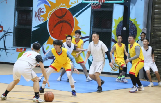 合阳县公安局：强身健体以球会友   提高民警身体素质