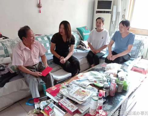 为民服务是党员的一生追求——记铜川市新区咸丰路街道春明园社区党委书记何阿娟