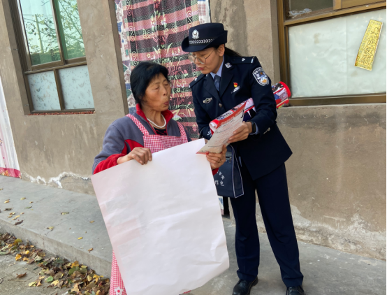 合阳县公安局经侦大队：送法下乡暖民心   服务群众“零距离”