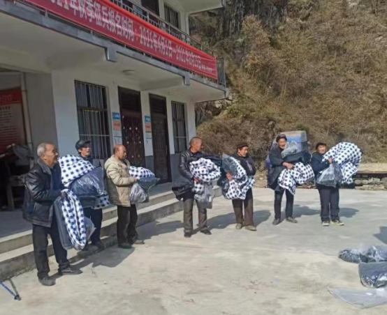 丹凤县商镇：促落实暖民心，确保群众温暖过冬