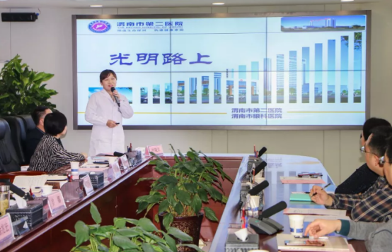 汉中市人民医院党委书记汤文平一行莅临渭南市第二医院参观交流