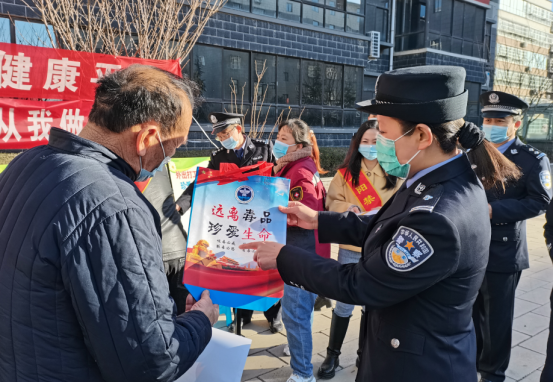 合阳公安：终结艾滋拒绝毒品，健康人生从我做起