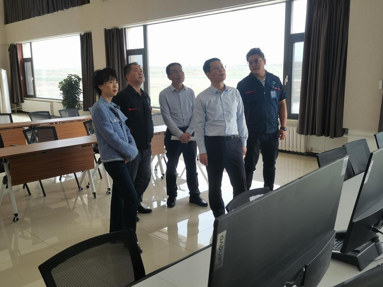 7e064a0f814e198eb6630734eee7a7c