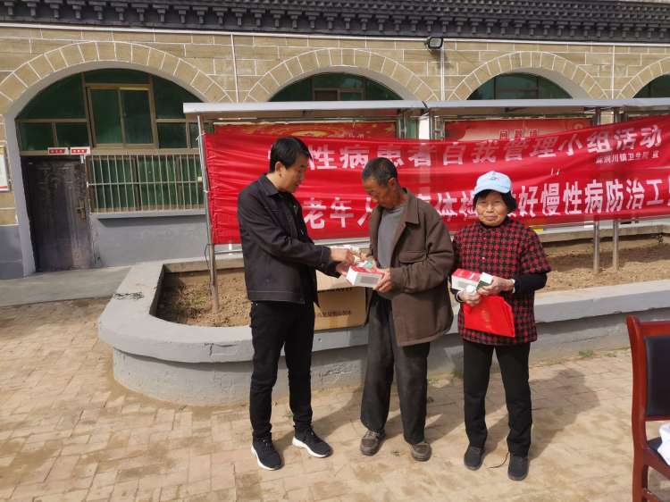 简篇-健康体检进乡村，义诊活动暖人心