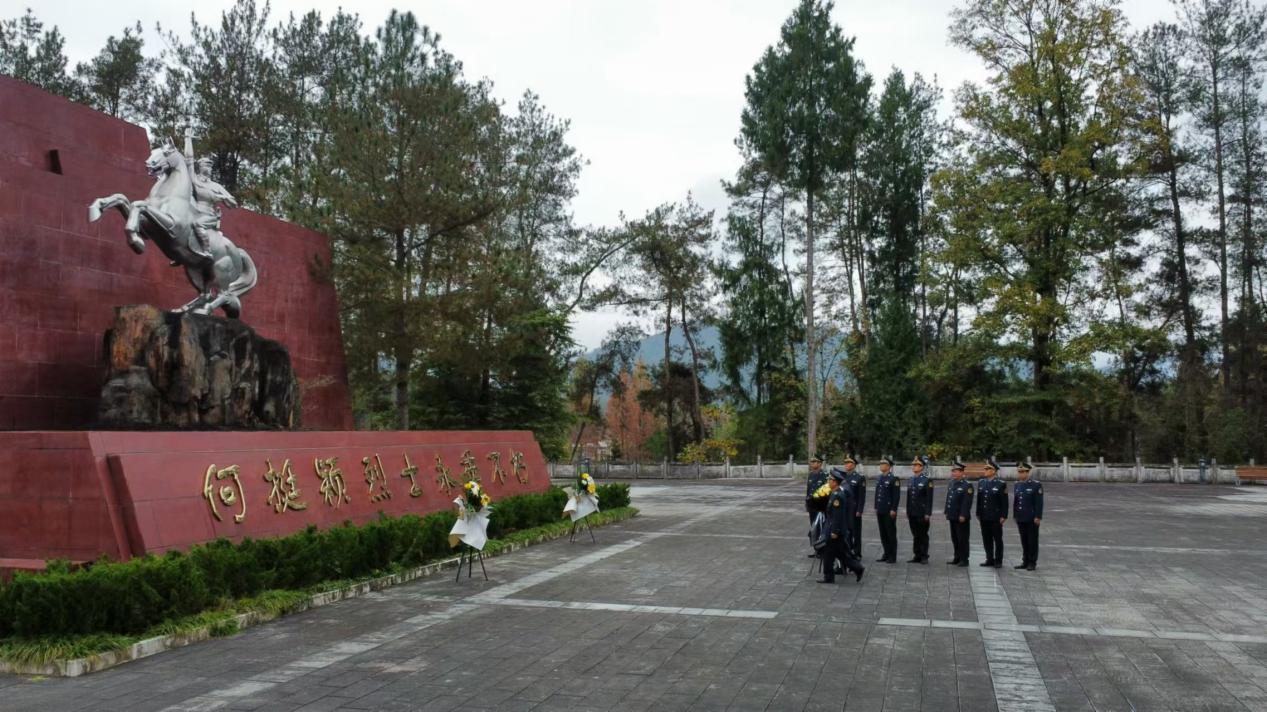 aa211cef77b1b7be8f399608e8e4565