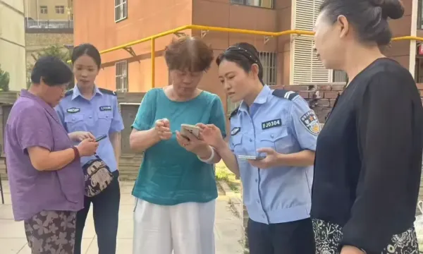 简篇-社警联合，共筑反诈防线——马家湾社区开展反诈宣传活动